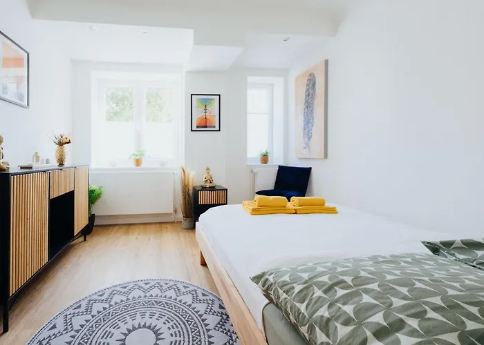 Apartment Stylish 2 App In Trendy District Of